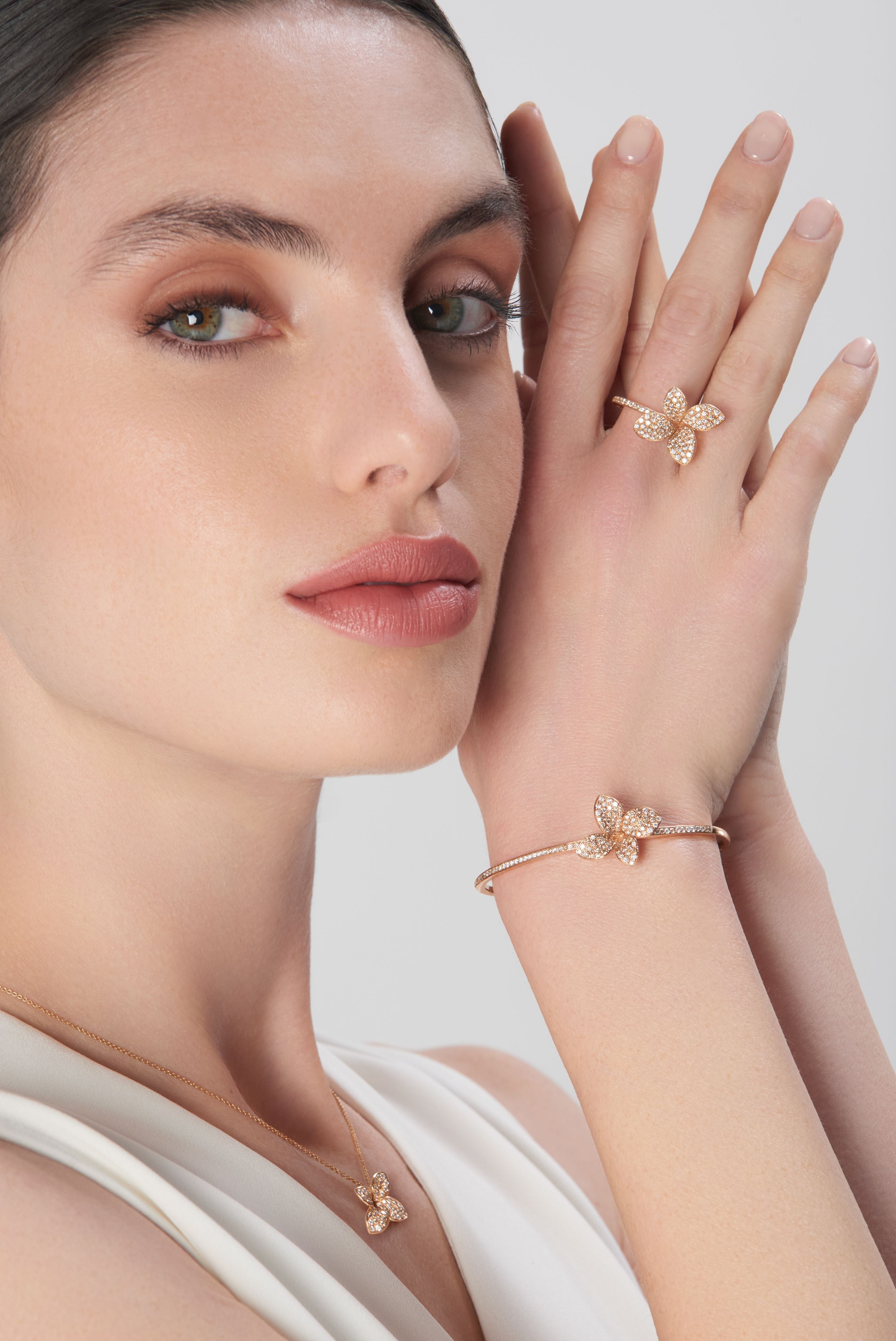 Bracciale in opale di fuoco rosa con chiusura a scatola / Argento Sterling 925, misura 7, quadrati in opale rosa con simulanti di diamanti, Resorts of Wailea - Italia Bracciale in opale di fuoco rosa con chiusura a scatola / Argento Sterling 925, misura 7, quadrati in opale rosa con simulanti di diamanti, Resorts of Wailea - Italia