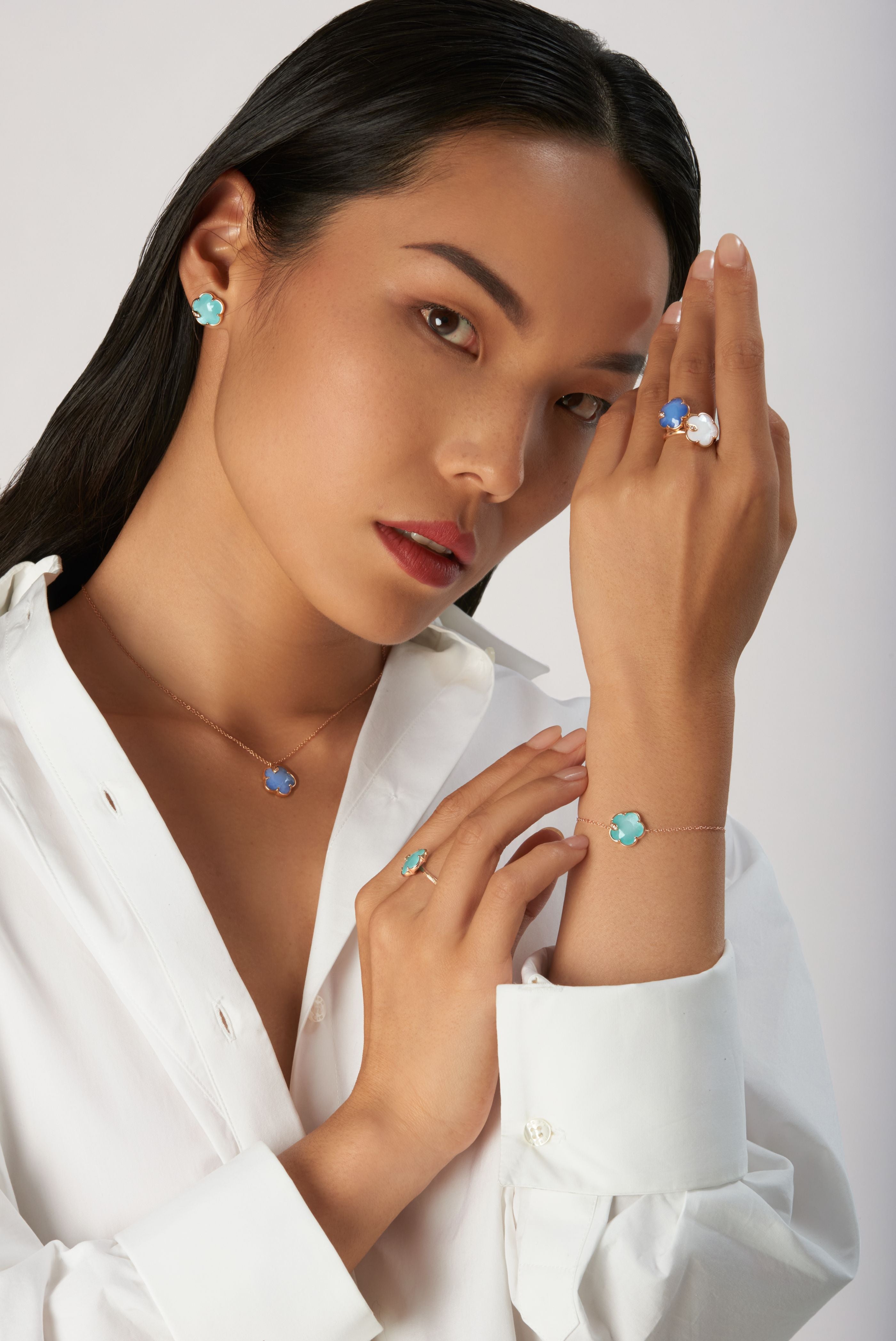 LES POULETTES BIJOUX - Bracelet Link Small Gold Plated Pearls - Classics - Black : Stéphanie Ducauroix LES POULETTES BIJOUX - Bracelet Link Small Gold Plated Pearls - Classics - Black : Stéphanie Ducauroix