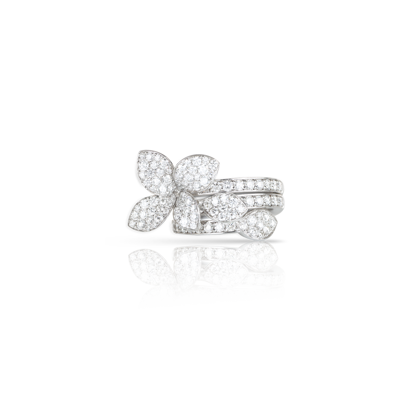 Flower and Leaves Ring in 18k White Gold with Diamonds.