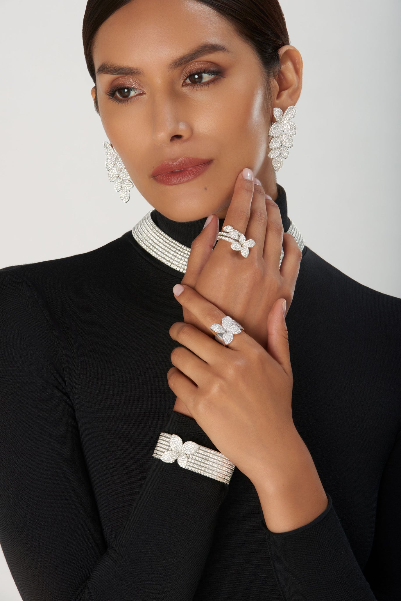 Heart to Earth Ring in 18k White Gold with Diamonds | Pasquale Bruni Heart to Earth Ring in 18k White Gold with Diamonds | Pasquale Bruni