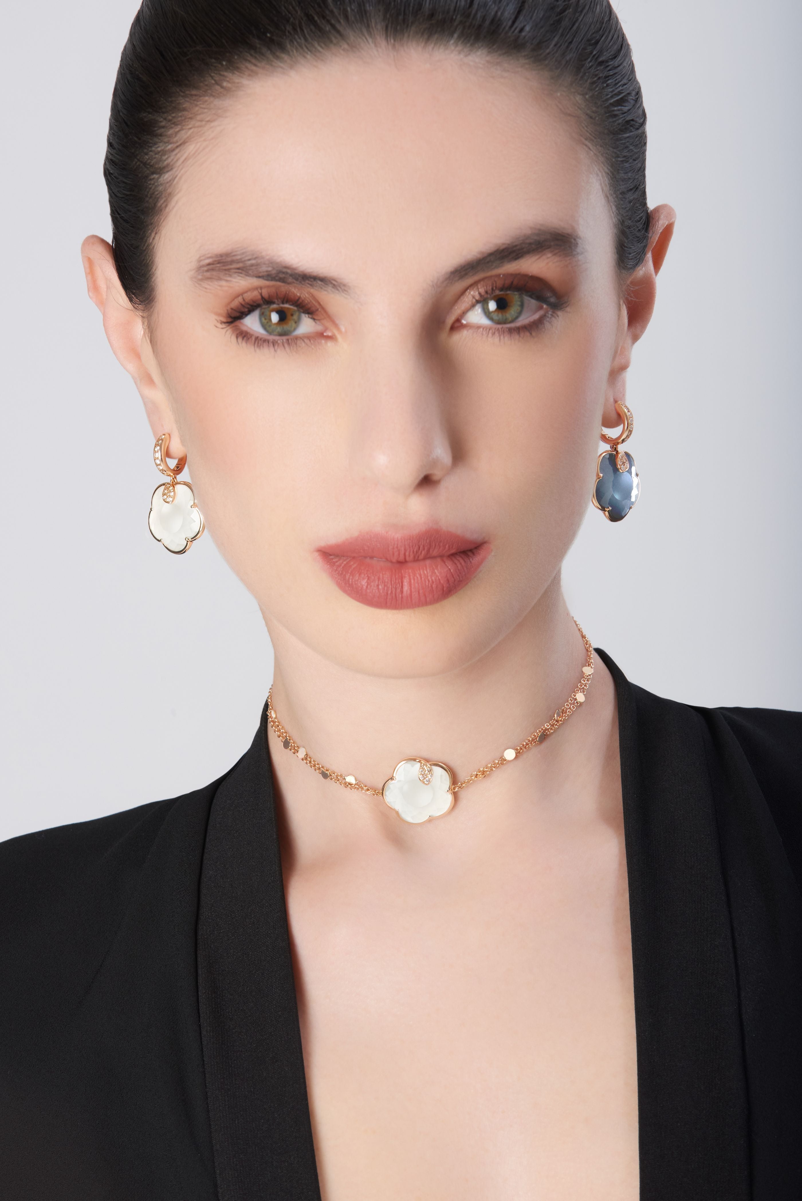 TON JOLI LUNAIRE NECKTIE