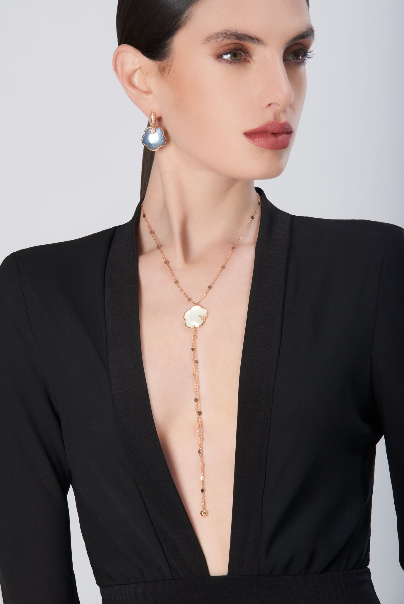 TON JOLI LUNAIRE NECKTIE