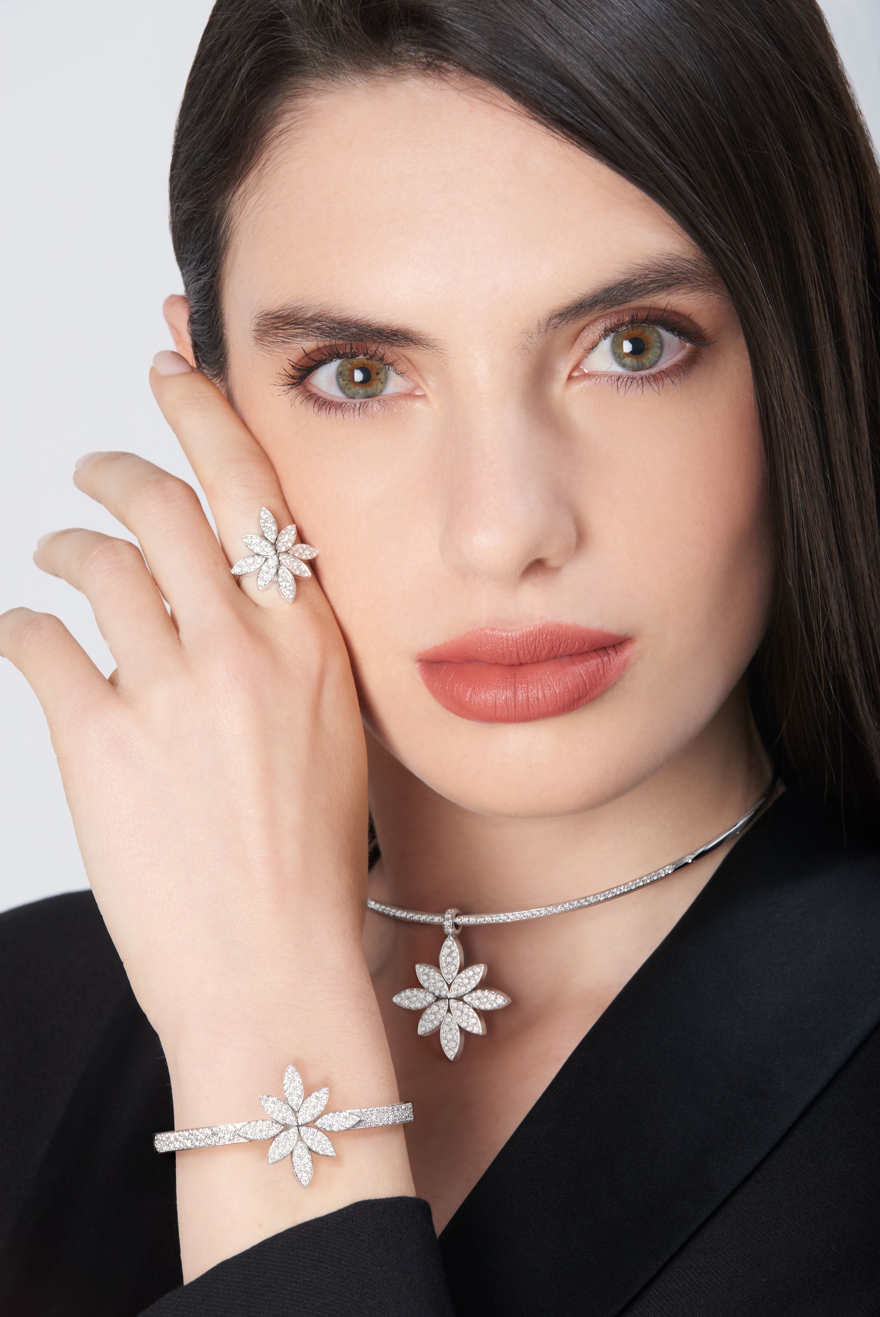 GHIRLANDA LUCE DI LOTO BRACELET