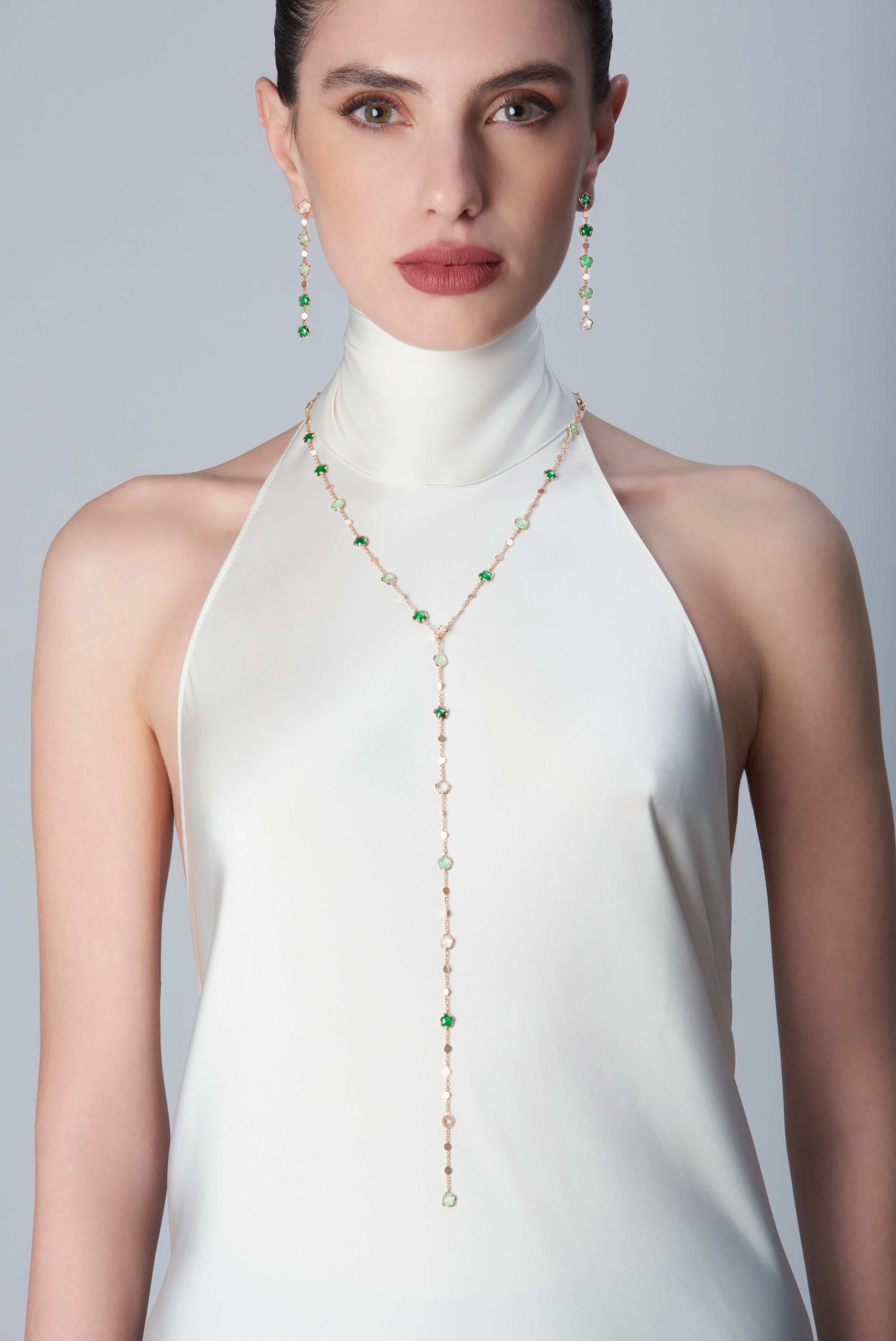 Necklace and earrings in 18k Rose Gold with Green Gems and Diamond.