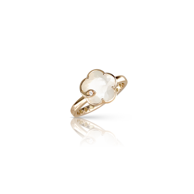 Ring 18k Rose Gold with Pearl of the Moon Gem made of Mother of Pearl and White Moonstone, with Diamond.