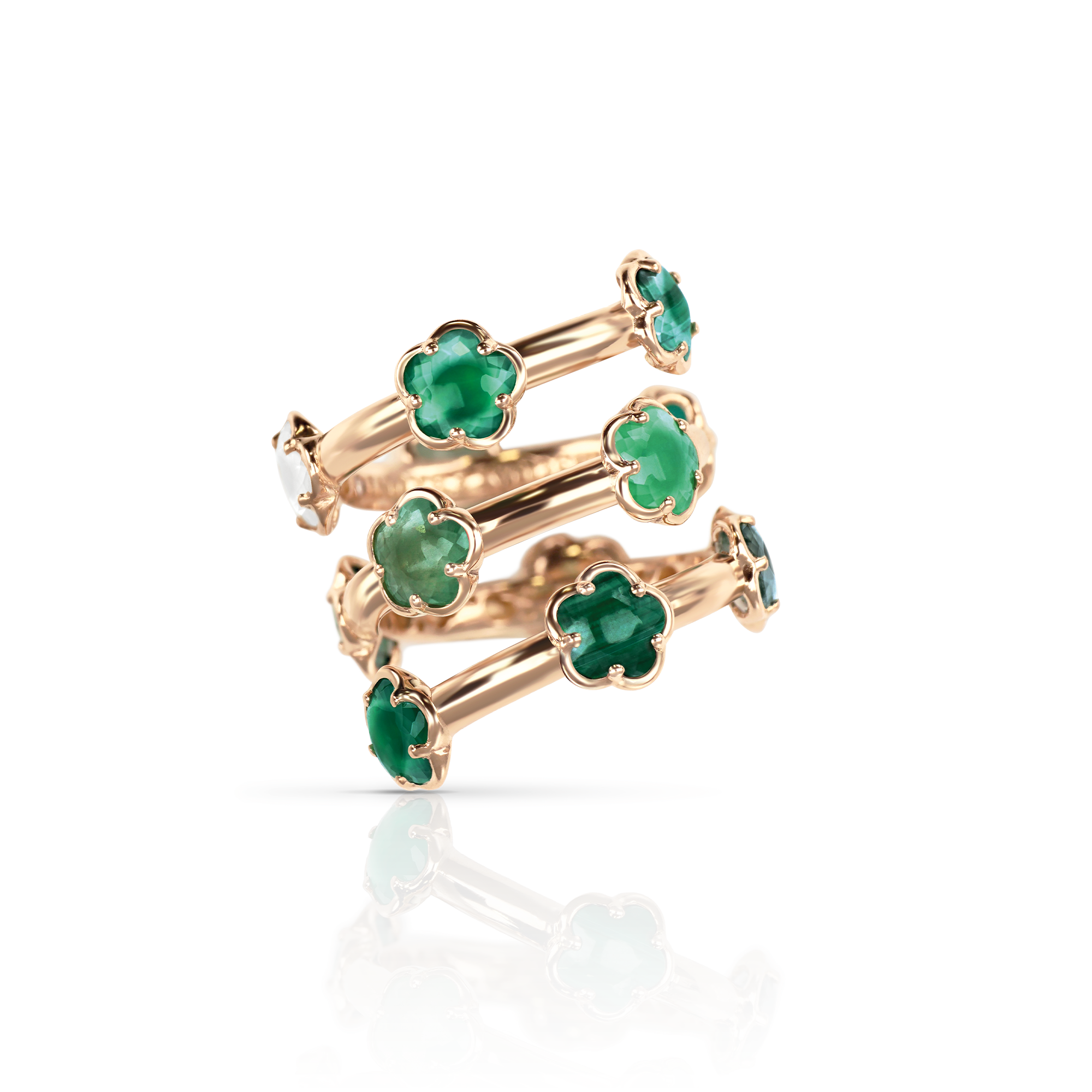 Ring in 18k Rose Gold with green gems and Diamond.