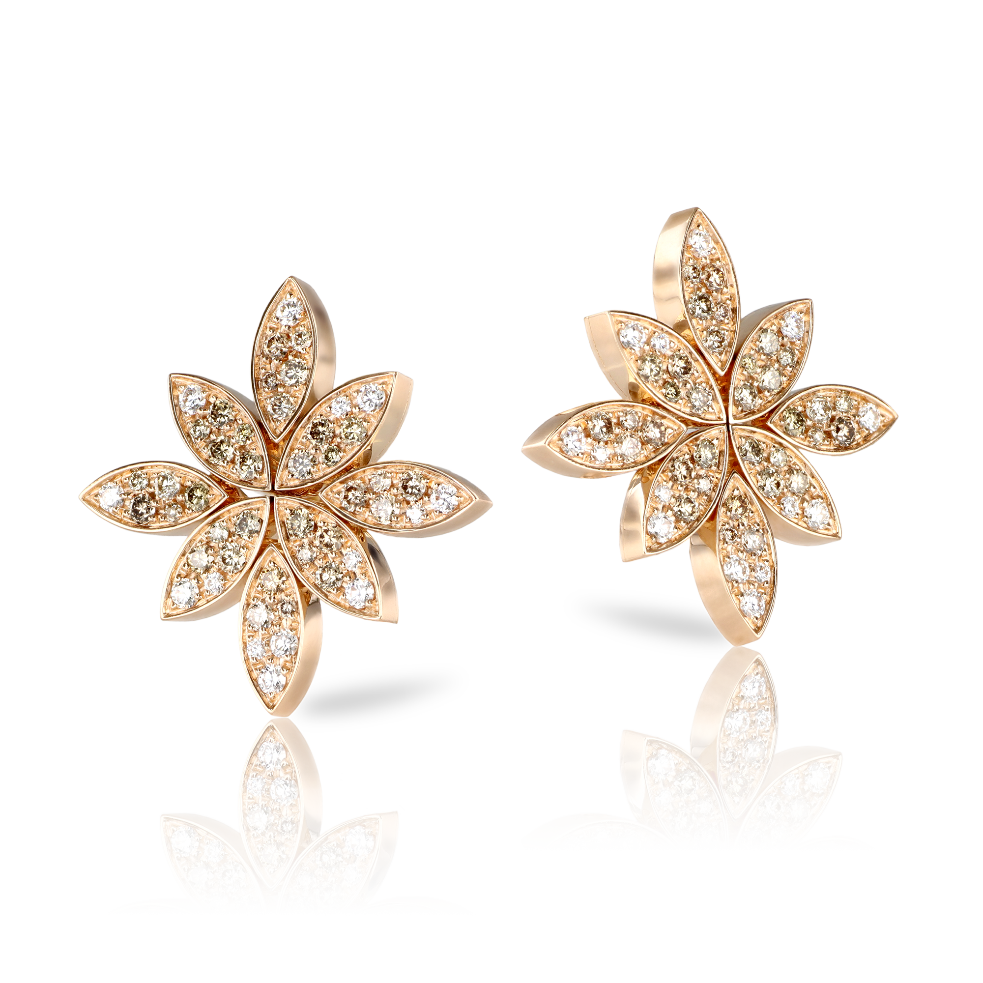 Earrings in 18k Rose Gold with Diamonds.