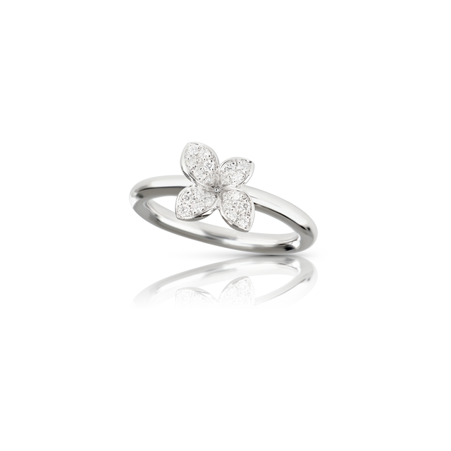 Ring in 18k White Gold with White Diamonds.