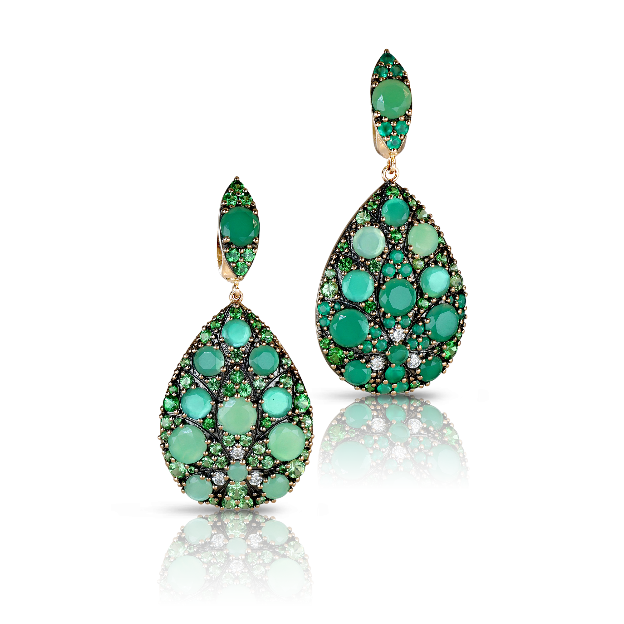 Earrings in 18k Rose Gold with diamonds and green gemstones
