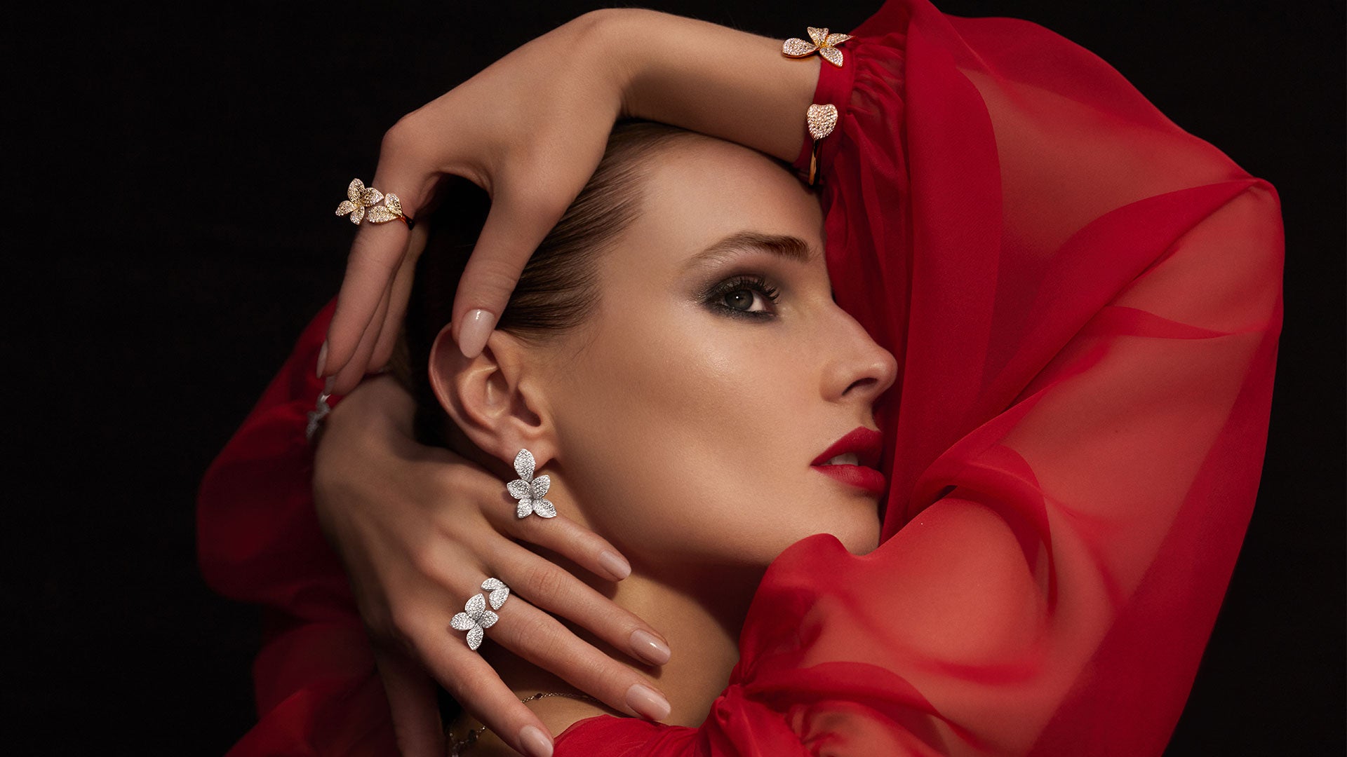 Rings, bracelet, earrings in 18k Rose and White Gold with Diamonds.